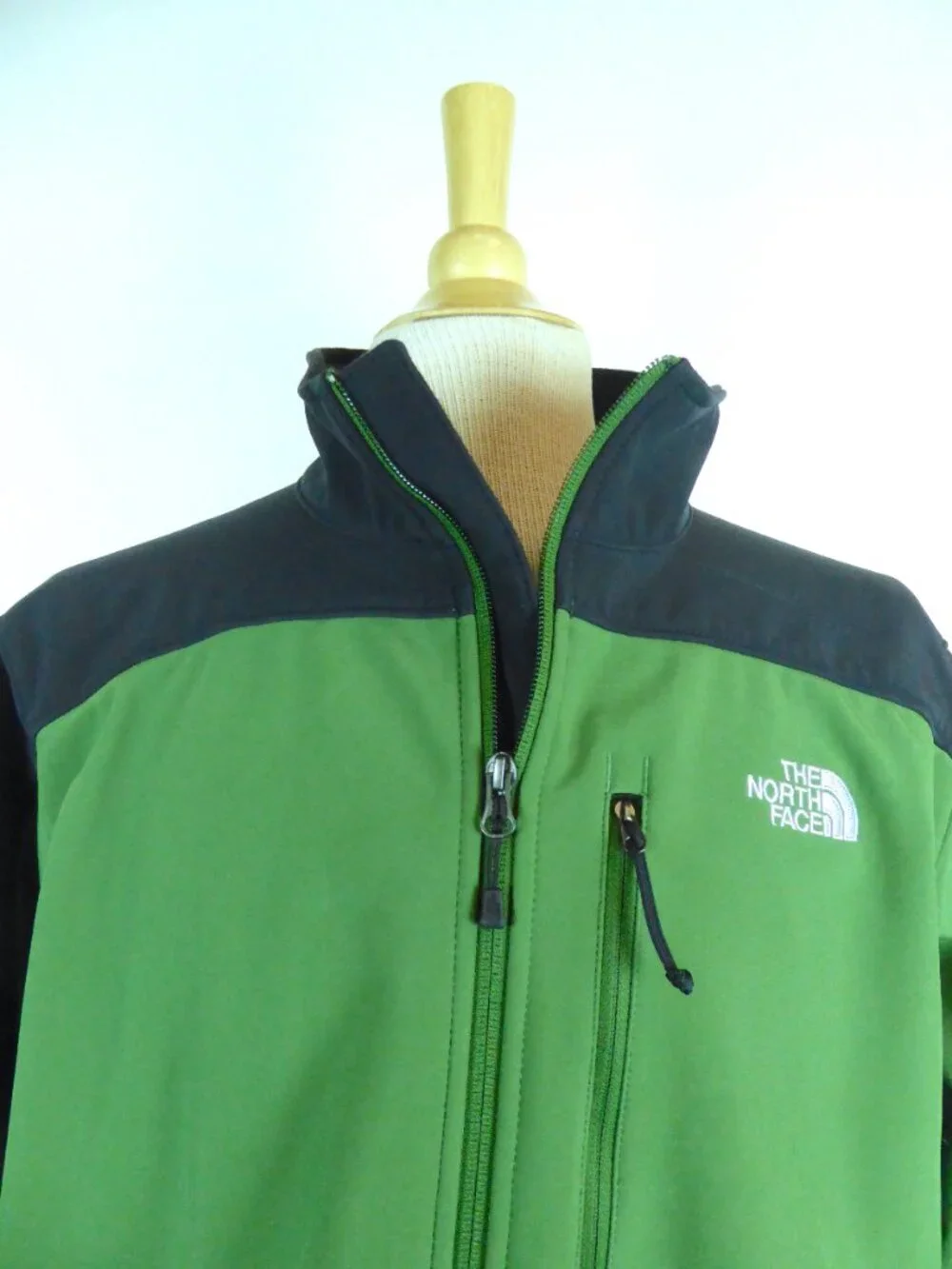 THE NORTH FACE GREEN BLACK ZIP WINDBREAKER soft shell JACKET XL